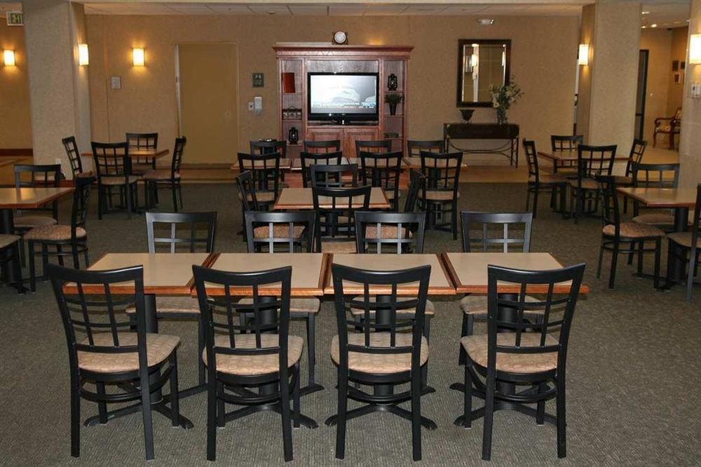 Hotel Hampton & At The Idaho Center